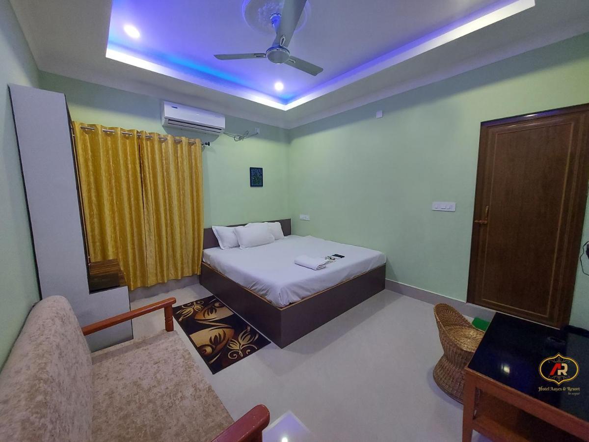 Hotel Aayes And Resort Shanti Niketan Exterior photo